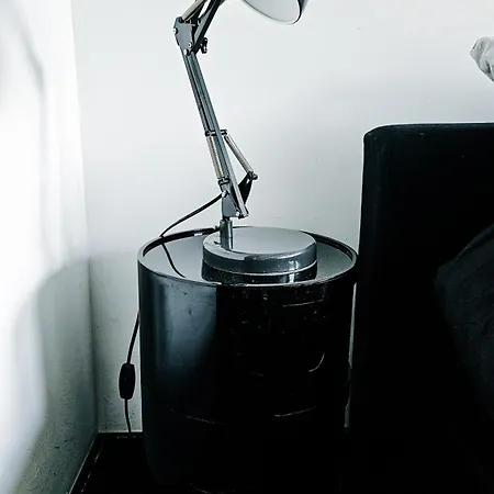 Joyjoyjoy The Black Beauty Ecolicious In A Canal House With French Balcony With View On The Canals