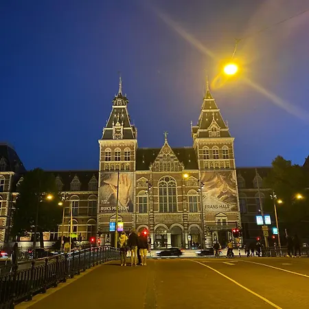 Penzion Joyjoyjoy The Black Beauty Ecolicious In A Canal House With French Balcony With View On The Canals Amsterdam