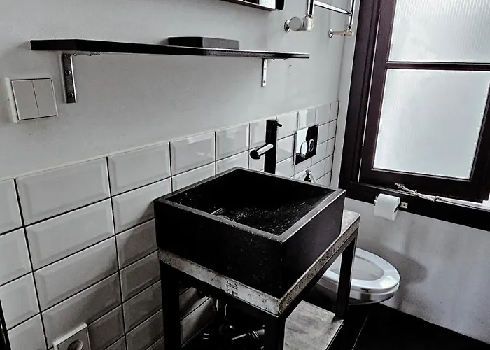 Pensjonat Joyjoyjoy The Black Beauty Ecolicious In A Canal House With French Balcony With View On The Canals 4*