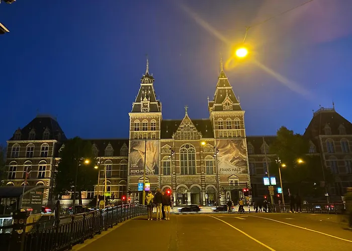 Pensjonat Joyjoyjoy The Black Beauty Ecolicious In A Canal House With French Balcony With View On The Canals Amsterdam