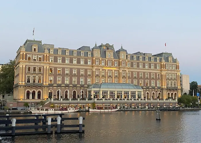 Joyjoyjoy The Black Beauty Ecolicious In A Canal House With French Balcony With View On The Canals Pensjonat 4*