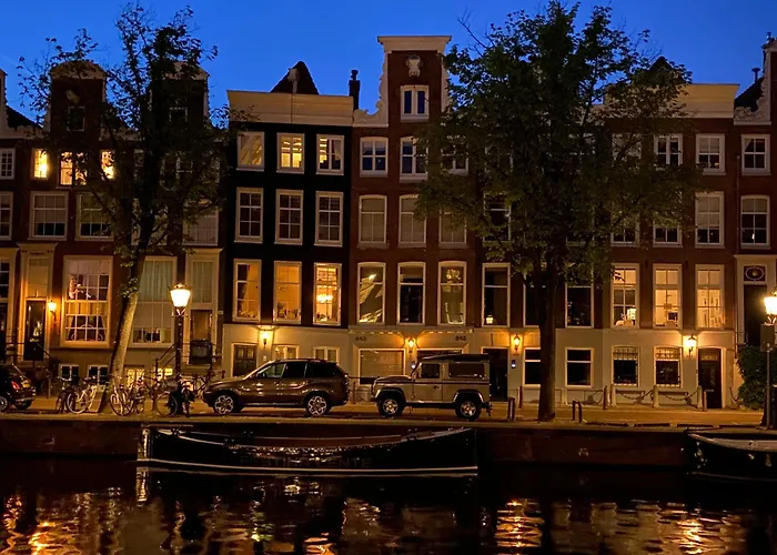 Joyjoyjoy The Black Beauty Ecolicious In A Canal House With French Balcony With View On The Canals Pensjonat