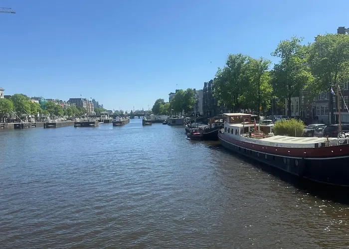 Joyjoyjoy The Black Beauty Ecolicious In A Canal House With French Balcony With View On The Canals Pensjonat 4*