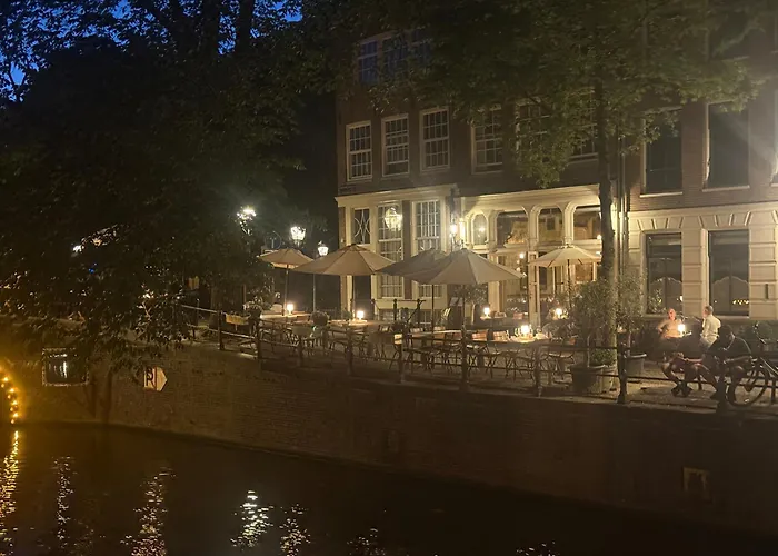 Joyjoyjoy The Black Beauty Ecolicious In A Canal House With French Balcony With View On The Canals 4* Amsterdam