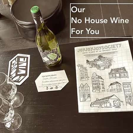 Joyjoyjoy The Black Beauty Ecolicious In A Canal House With French Balcony With View On The Canals 4* Amsterdam